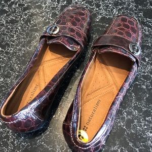 Naturalizer Leather Loafers